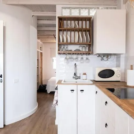 The Lighthouse By The Sea & Wifi *