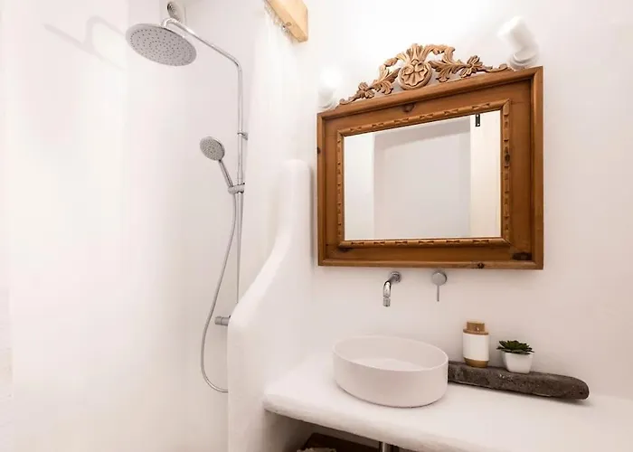 The Lighthouse By The Sea & Wifi Daire