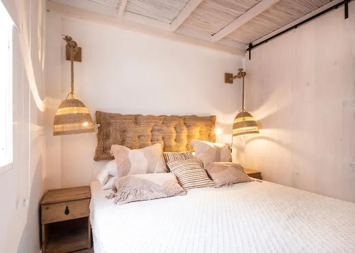 The Lighthouse By The Sea & Wifi