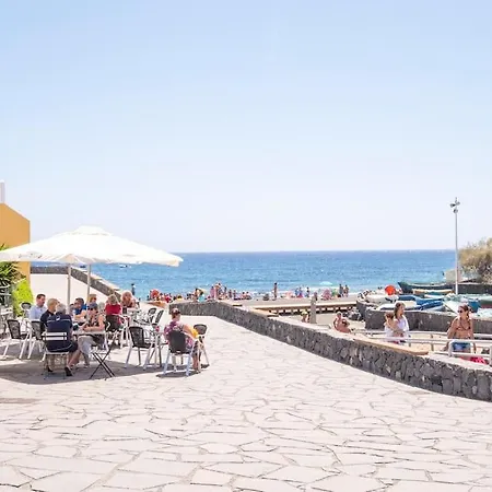 The Lighthouse By The Sea & Wifi Apartament *