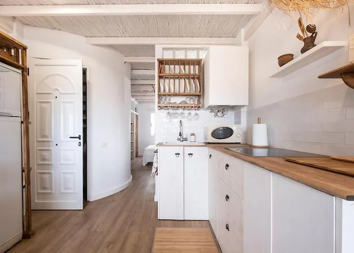 The Lighthouse By The Sea & Wifi Appartement *