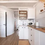 The Lighthouse By The Sea & Wifi Apartament *